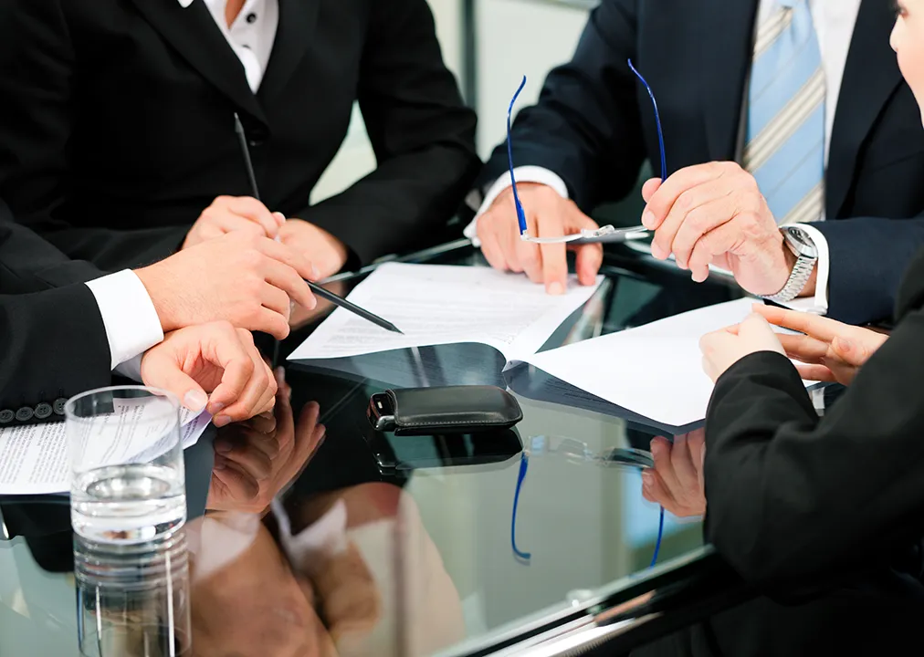 Choose to take a lump-sum cash payment or annuity payments